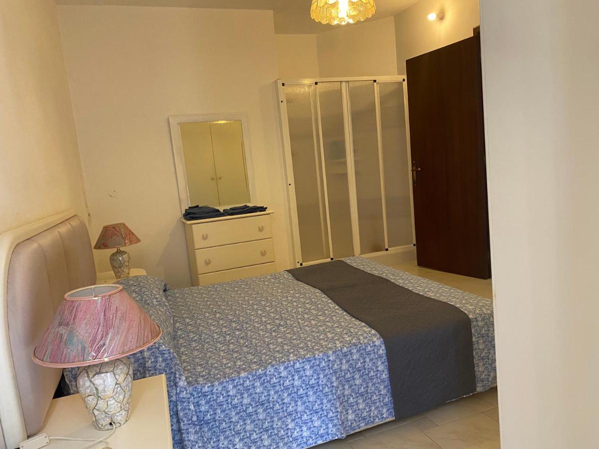 Sea Front Apartment At Mellieha Bay, Malta! Buitenkant foto