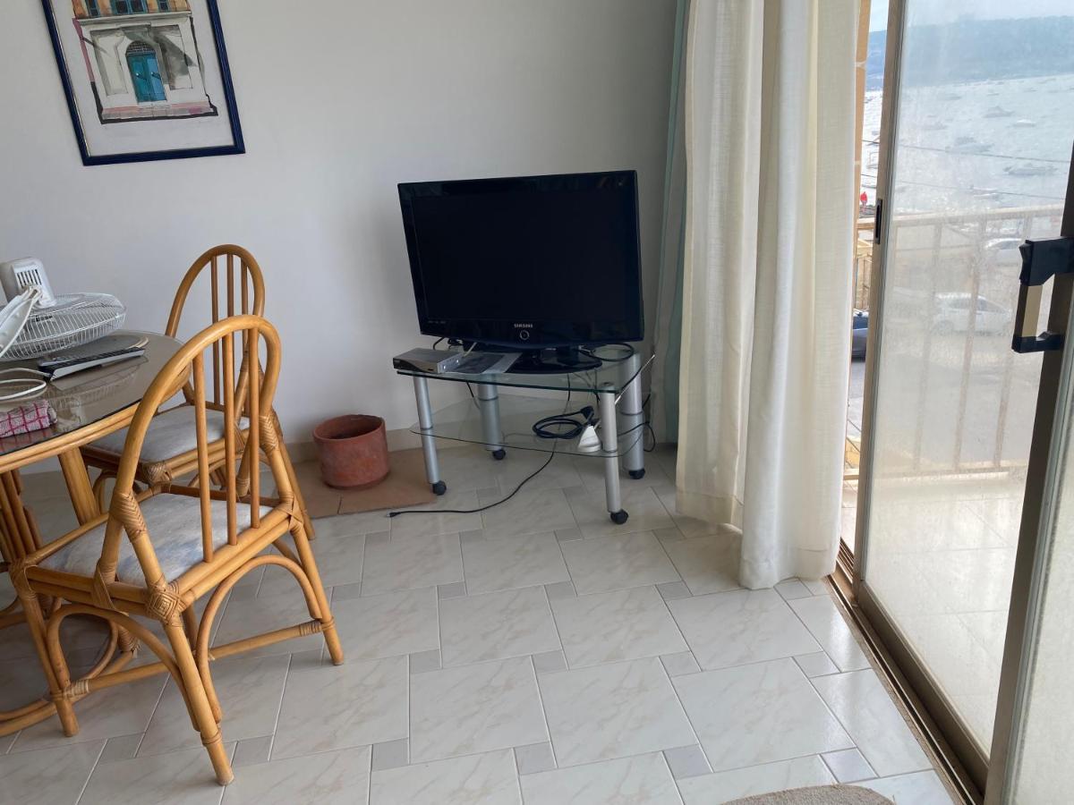 Sea Front Apartment At Mellieha Bay, Malta! Buitenkant foto